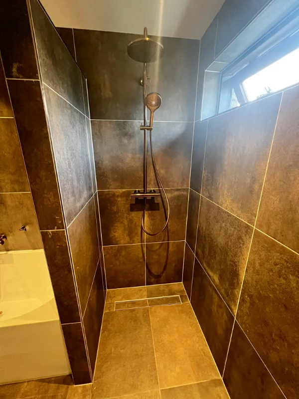 kitten badkamer douche